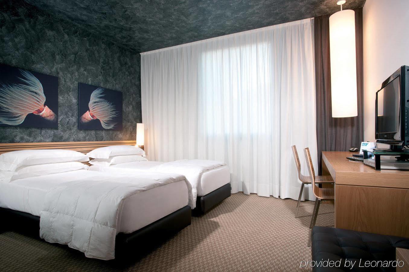 Sea Art Hotel ヴァード・リーグレ エクステリア 写真